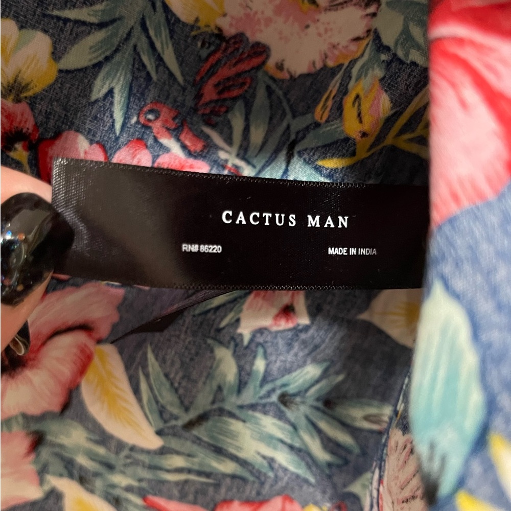 CACTUS MAN Ricky Singh Tropical Floral Button Up Shirt Size Small - Picture 6 of 8